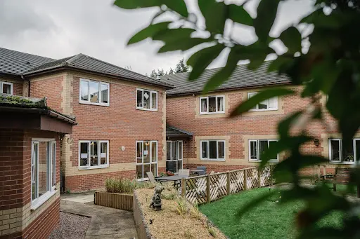 Compassionate Care in Bilston at Glenthorne House