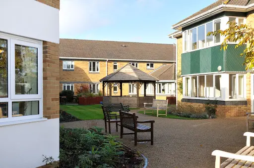 Willow Court - Expert Care in Harpenden